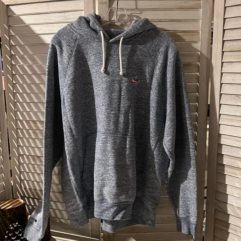 Mens xl nike sweatshirt.  Thick and warm!